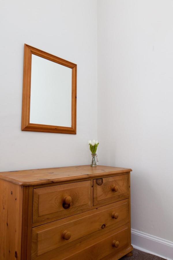 Apartment Spacious And Bright Polworth Flat EDI