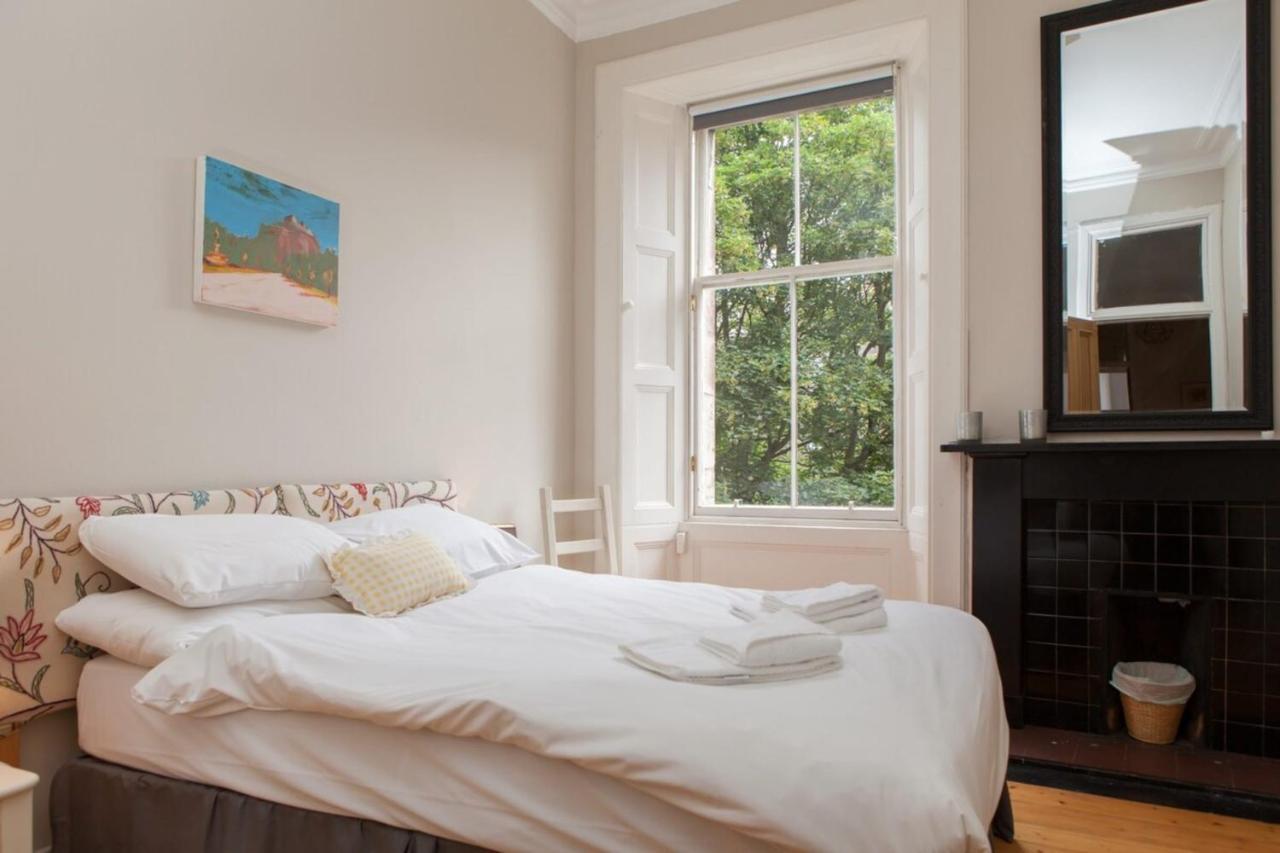 Apartment Amazing 4 Bedroom Just Off The Meadows *