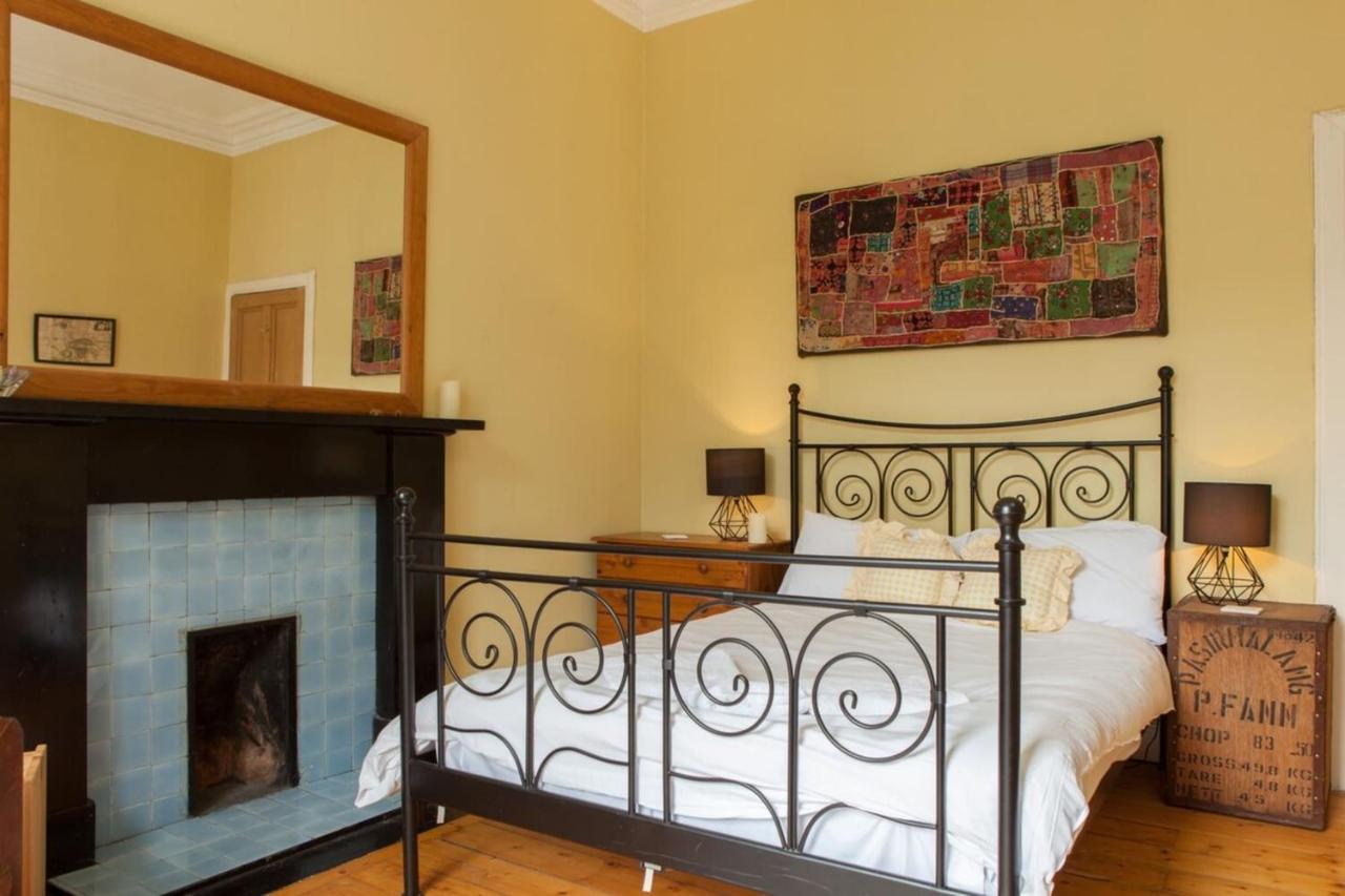 Apartment Amazing 4 Bedroom Just Off The Meadows