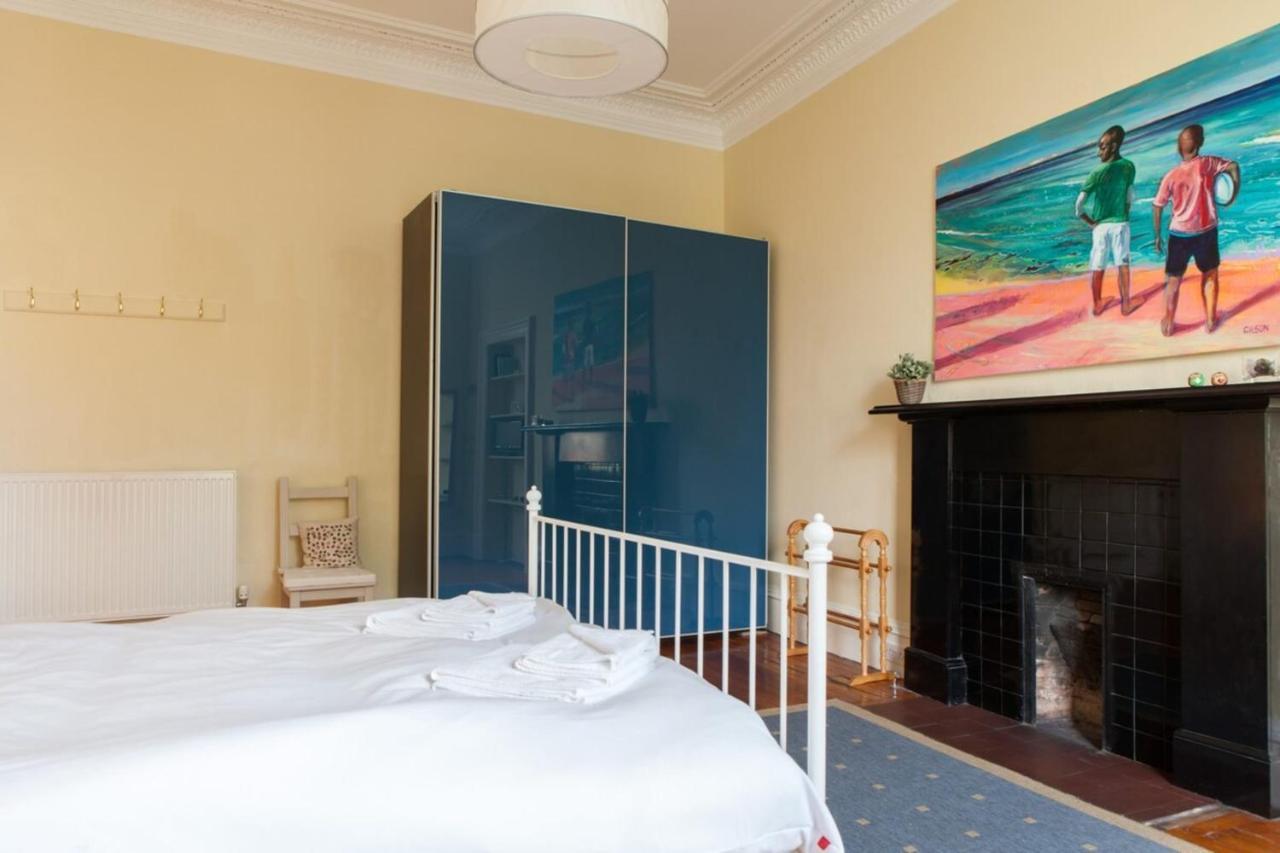 Apartment Amazing 4 Bedroom Just Off The Meadows