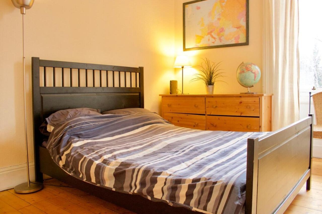 Classic Flat In The Heart Of Morningside *