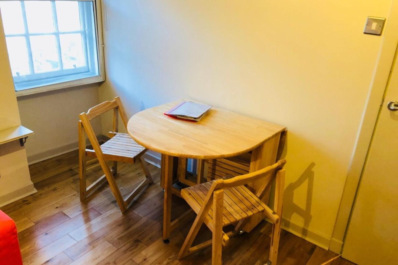 Modern Studio On Royal Mile Great For Castle Apartment