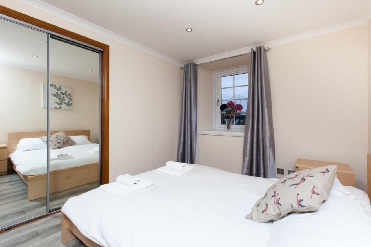 Beautiful 2 Bedroom Flat In Converted Distillery Apartment Edinburgh
