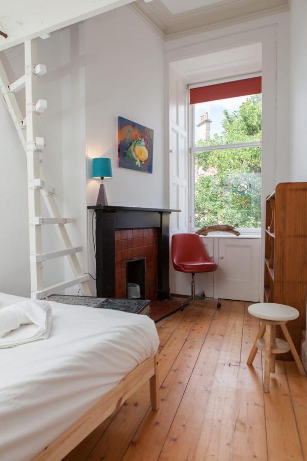 Apartment Amazing 4 Bedroom Just Off The Meadows