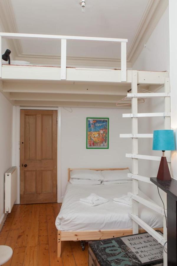 Amazing 4 Bedroom Just Off The Meadows * Edinburgh