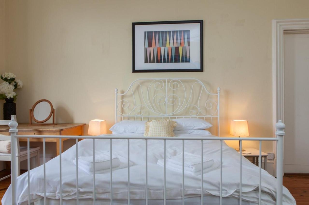 Amazing 4 Bedroom Just Off The Meadows Apartment Edinburgh