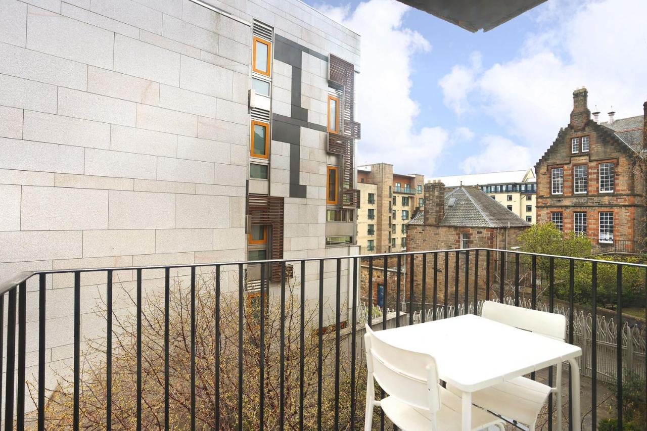 Apartment Joivy Contemporary Royal Mile With Balcony EDI