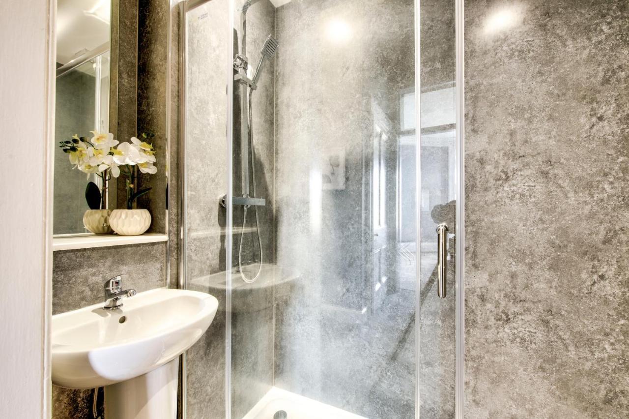Lothian Road - Perfect Centre Location. Edinburgh
