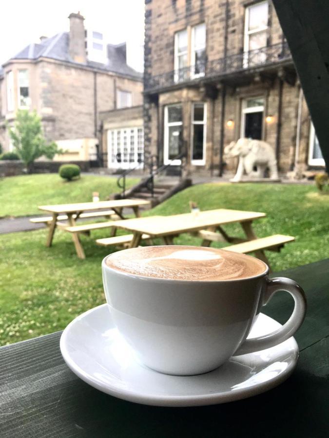 No6 West Coates 3* Edinburgh