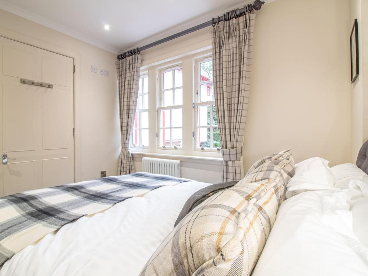Apartment Luxury Royal Mile By The Castle - Sleeps 4 EDI
