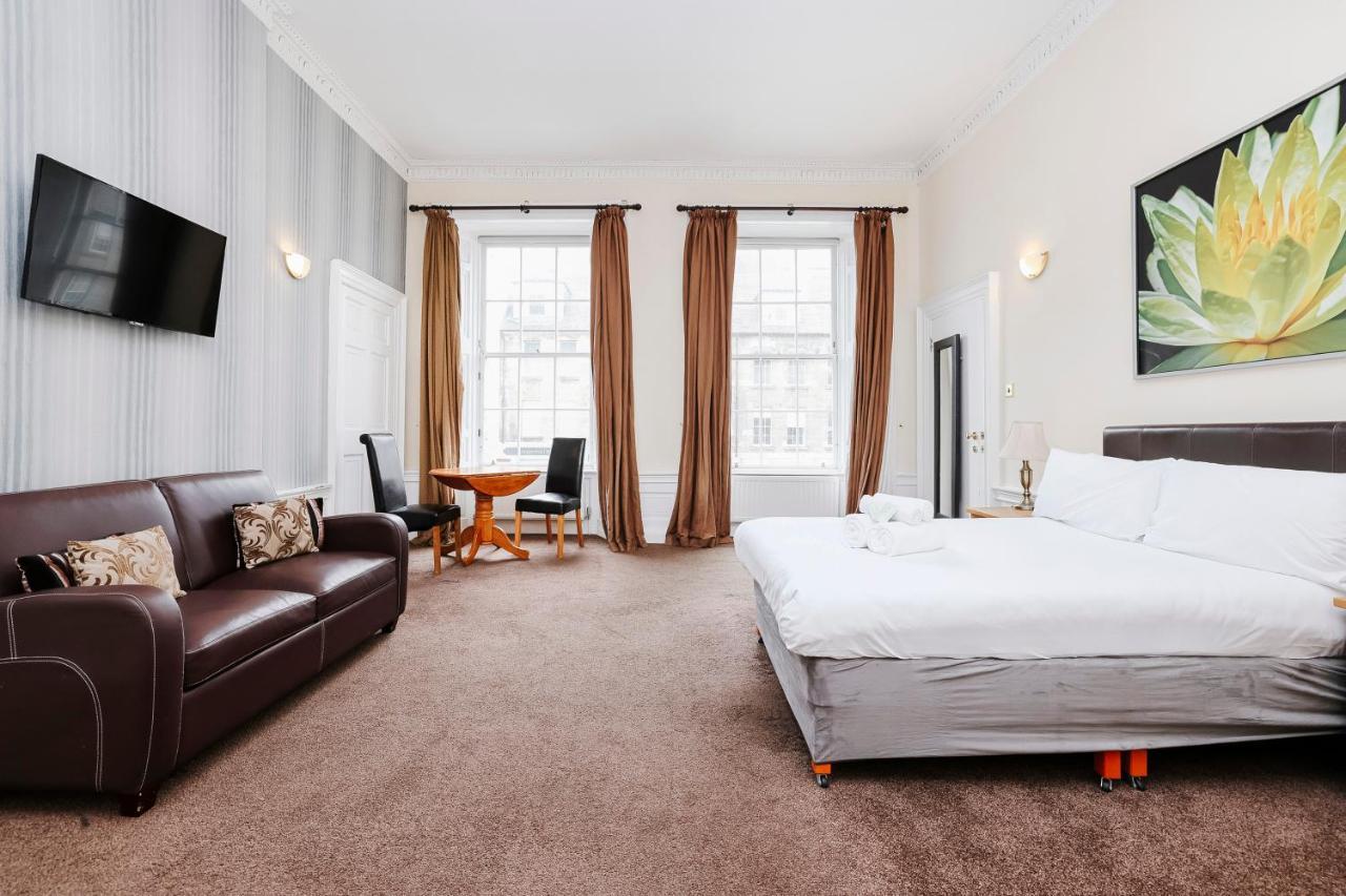 Guest house Castle Street 3*