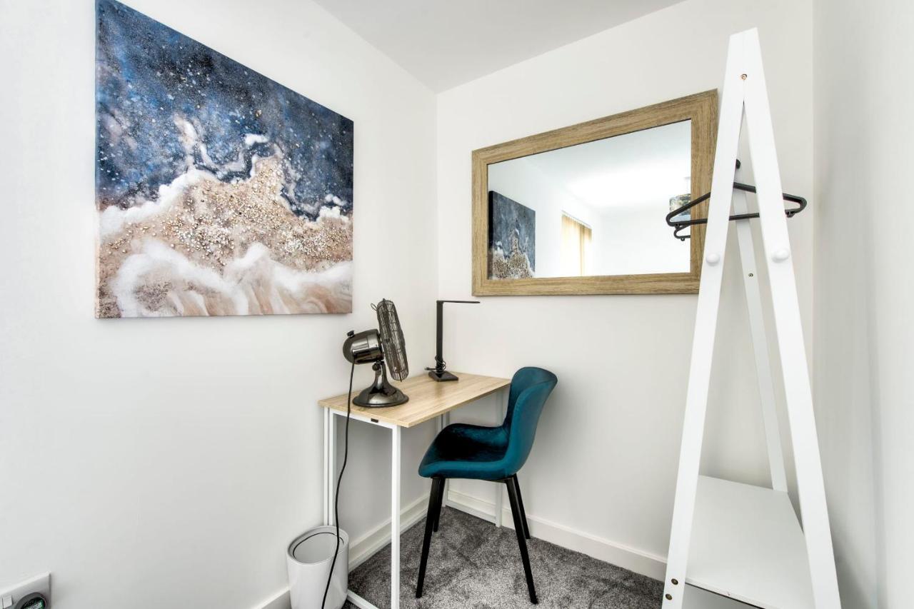 Guestready - Serene 2br W Yard & Parking - Sleeps Up To 6 Ferienhaus