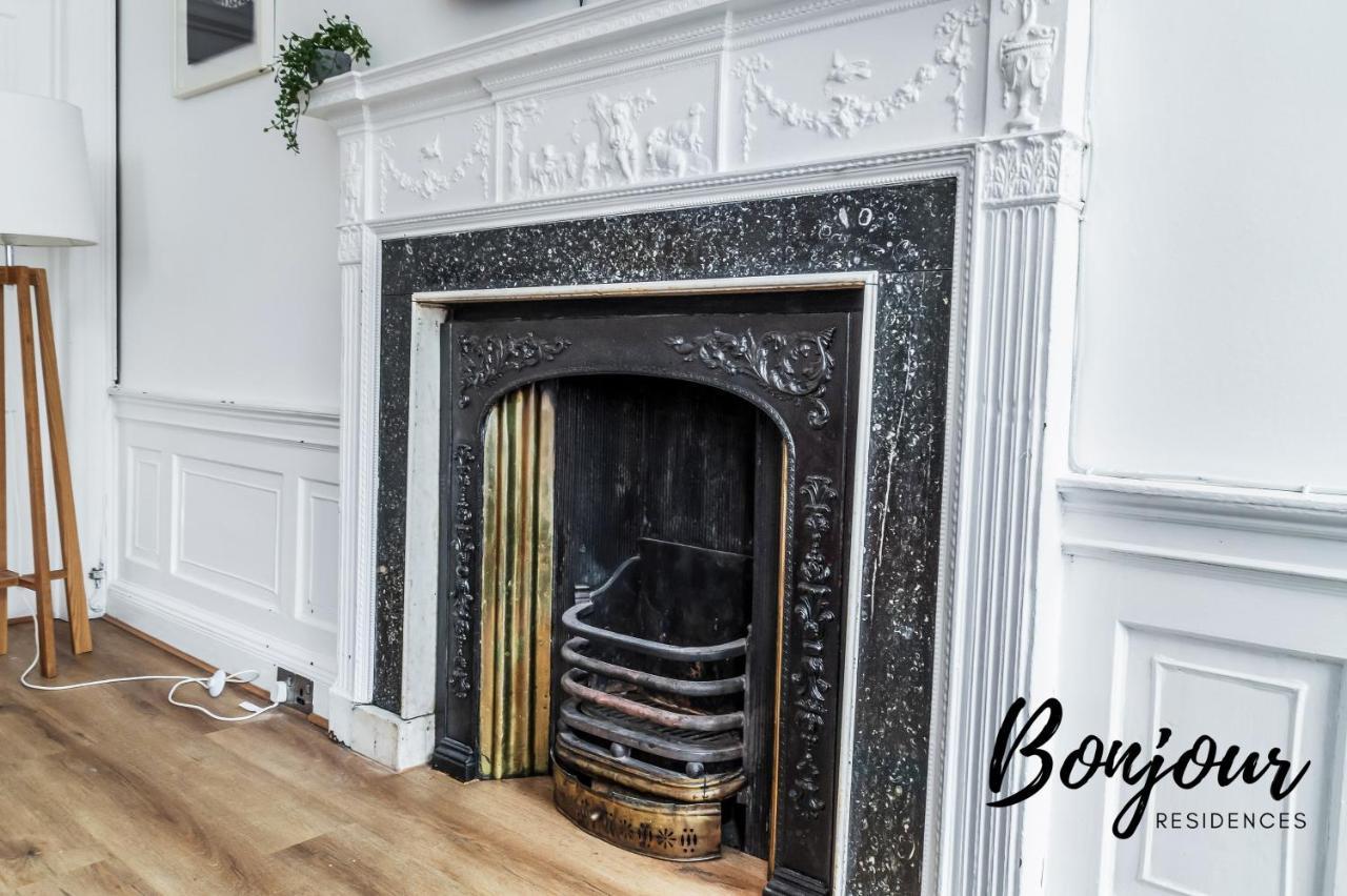 Royal Mile 4br-3ba - Views & Free Parking By Bonjour Residences Apartment