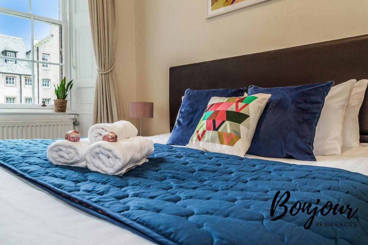Royal Mile 4br-3ba - Views & Free Parking By Bonjour Residences Edinburgh