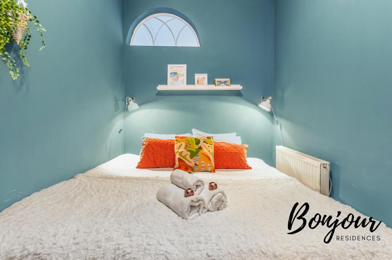 Royal Mile 4br-3ba - Views & Free Parking By Bonjour Residences Apartment Edinburgh