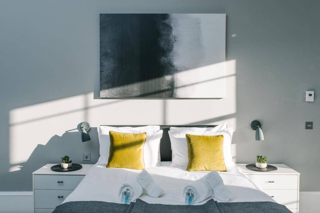 Apartment Joivy Bold And Spacious 1bed Home, Near Haymarket Train Station