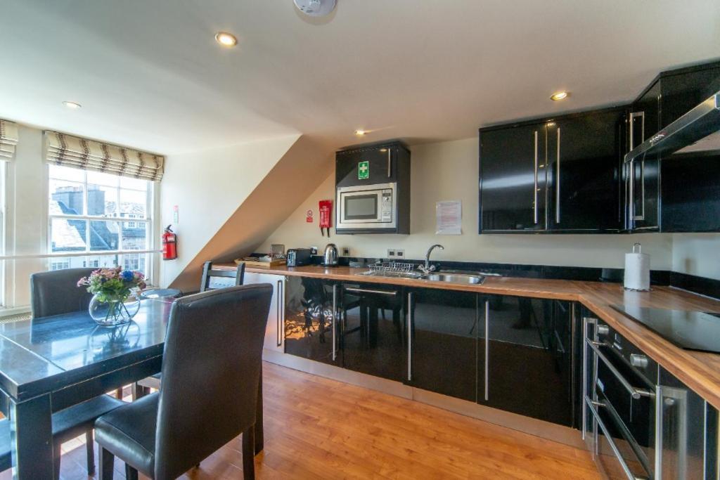 Tron Kirk Apartment