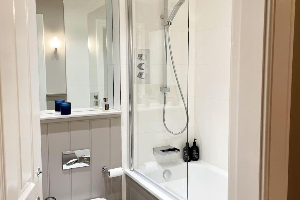 Luxury In The Heart Of The City Apartment Edinburgh