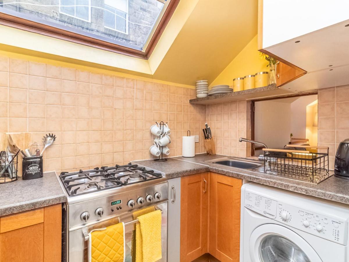 Pass The Keys 2 Beds Flat With Private Entrance In Centre - Sleeps 4 Apartment *