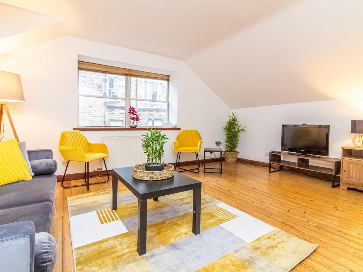 Apartment Pass The Keys 2 Beds Flat With Private Entrance In Centre - Sleeps 4