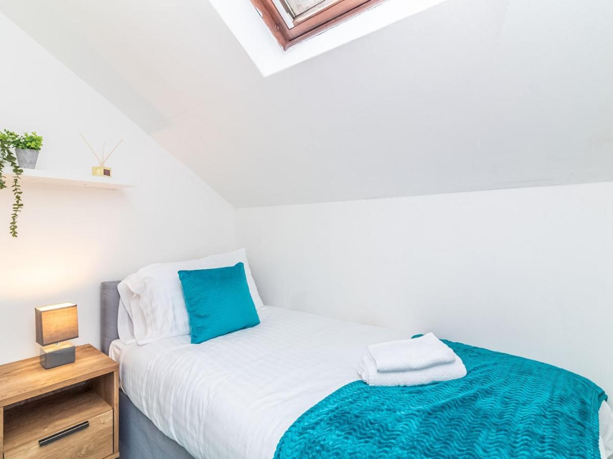 Pass The Keys 2 Beds Flat With Private Entrance In Centre - Sleeps 4 Apartment Edinburgh
