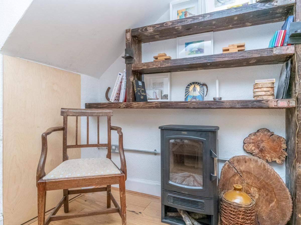 Pass The Keys Cosy And Stylish Open Plan Studio In New Town *
