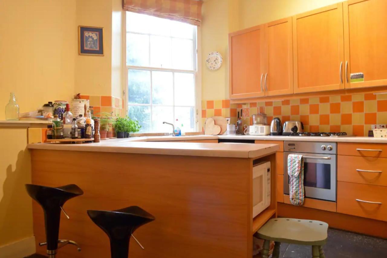 Large Central New Town Flat *