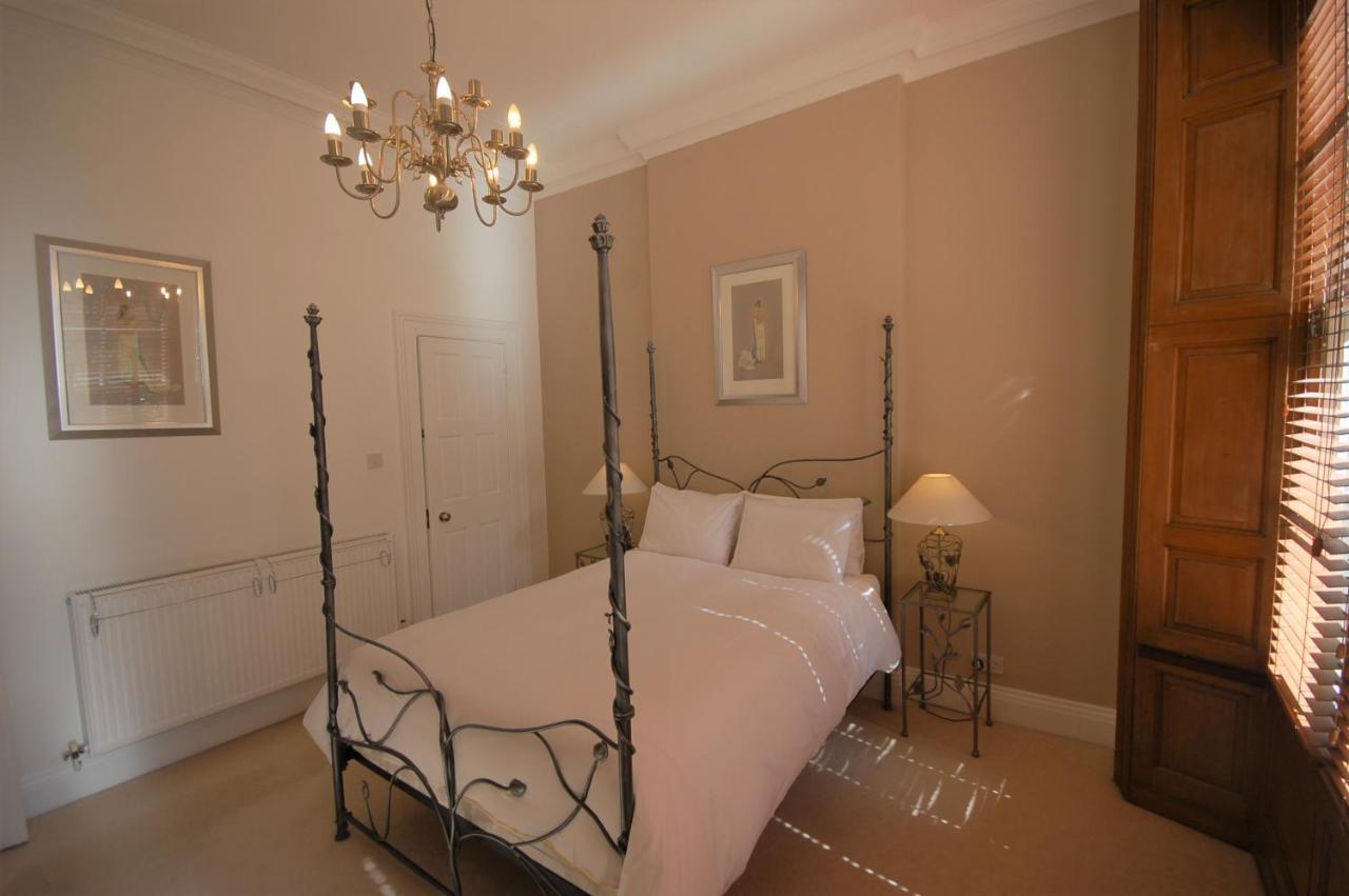 Flats Company - Queen Street - Centre * Edinburgh