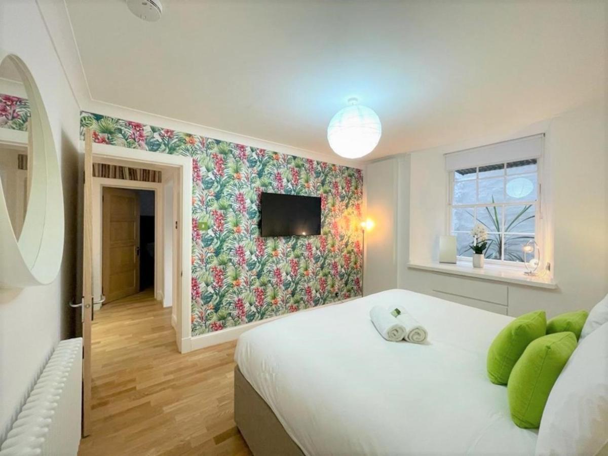 Elite 3 Bed New Town With Private Walled Garden * EDI