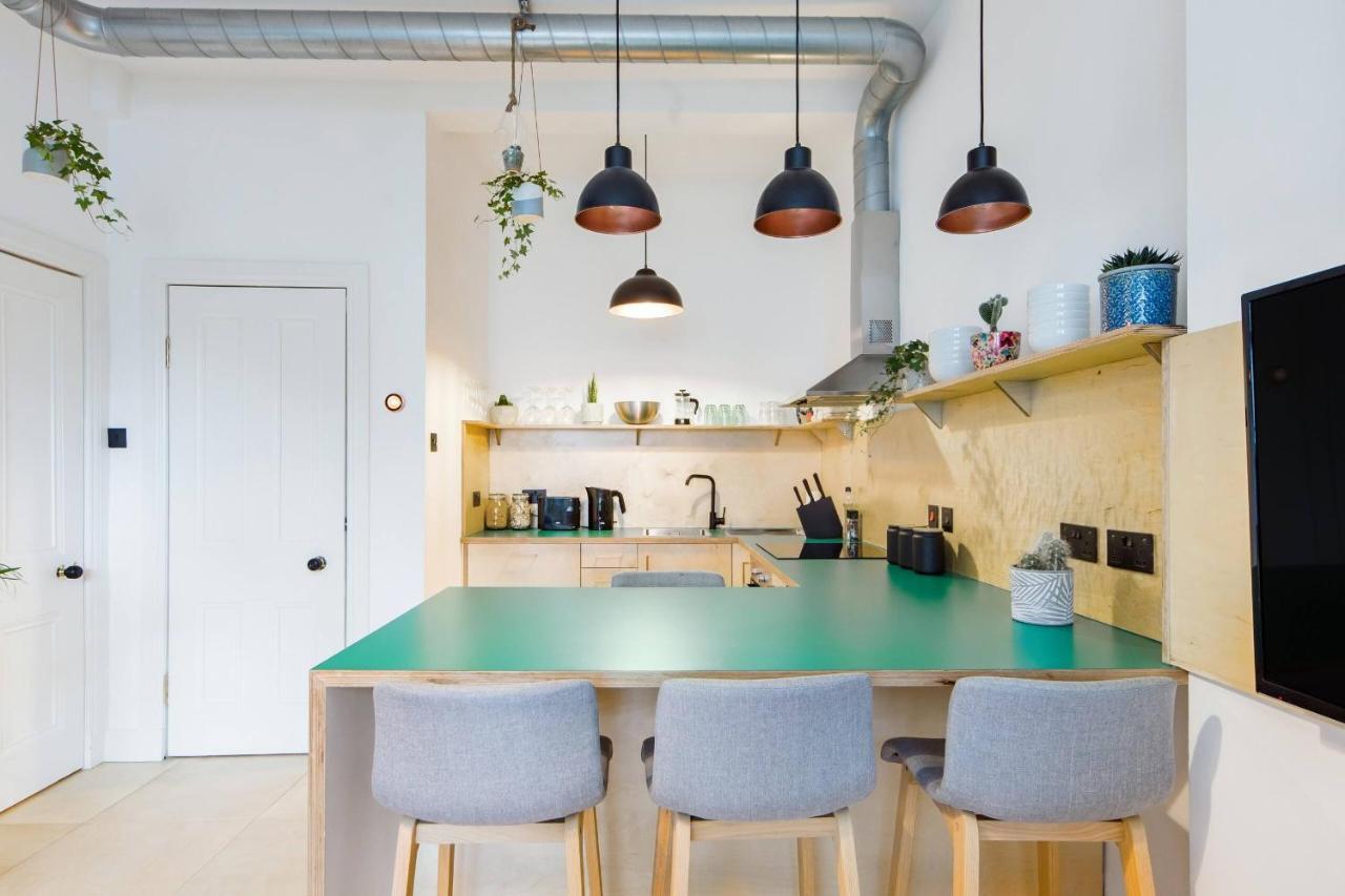 The Plywood Flat, Modern Style In A Traditional Tenement * Edinburgh