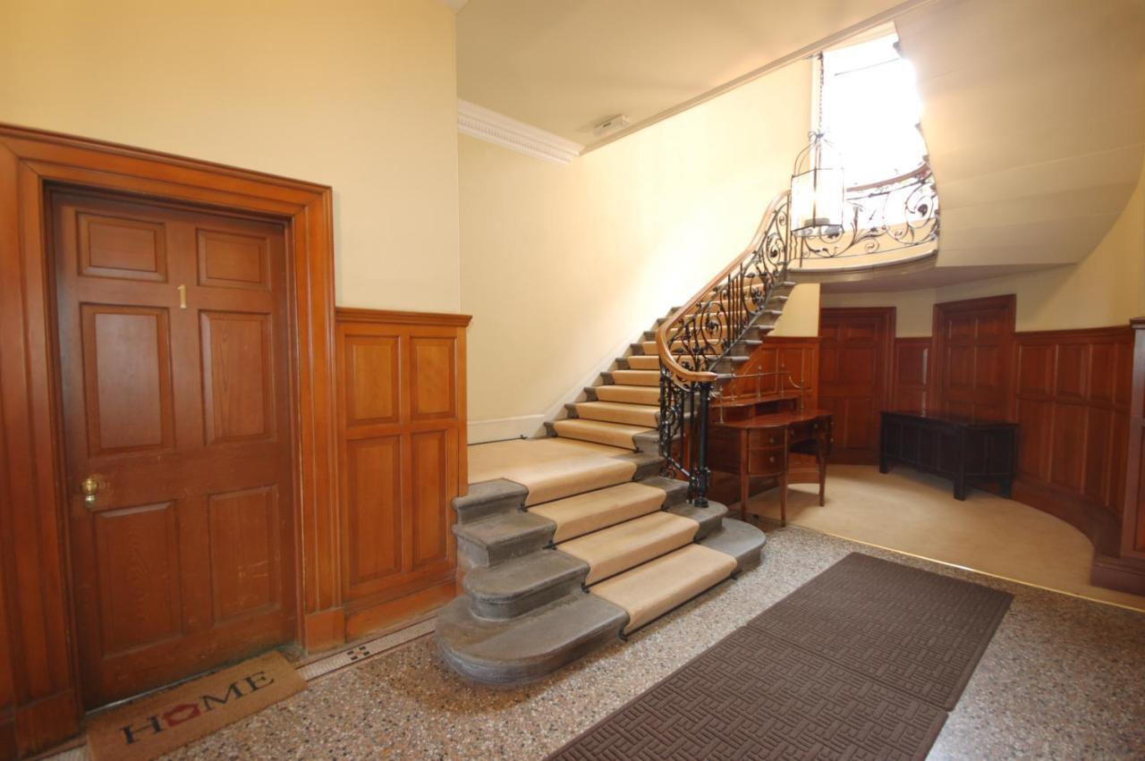Flats Company - Queen Street - Centre Edinburgh