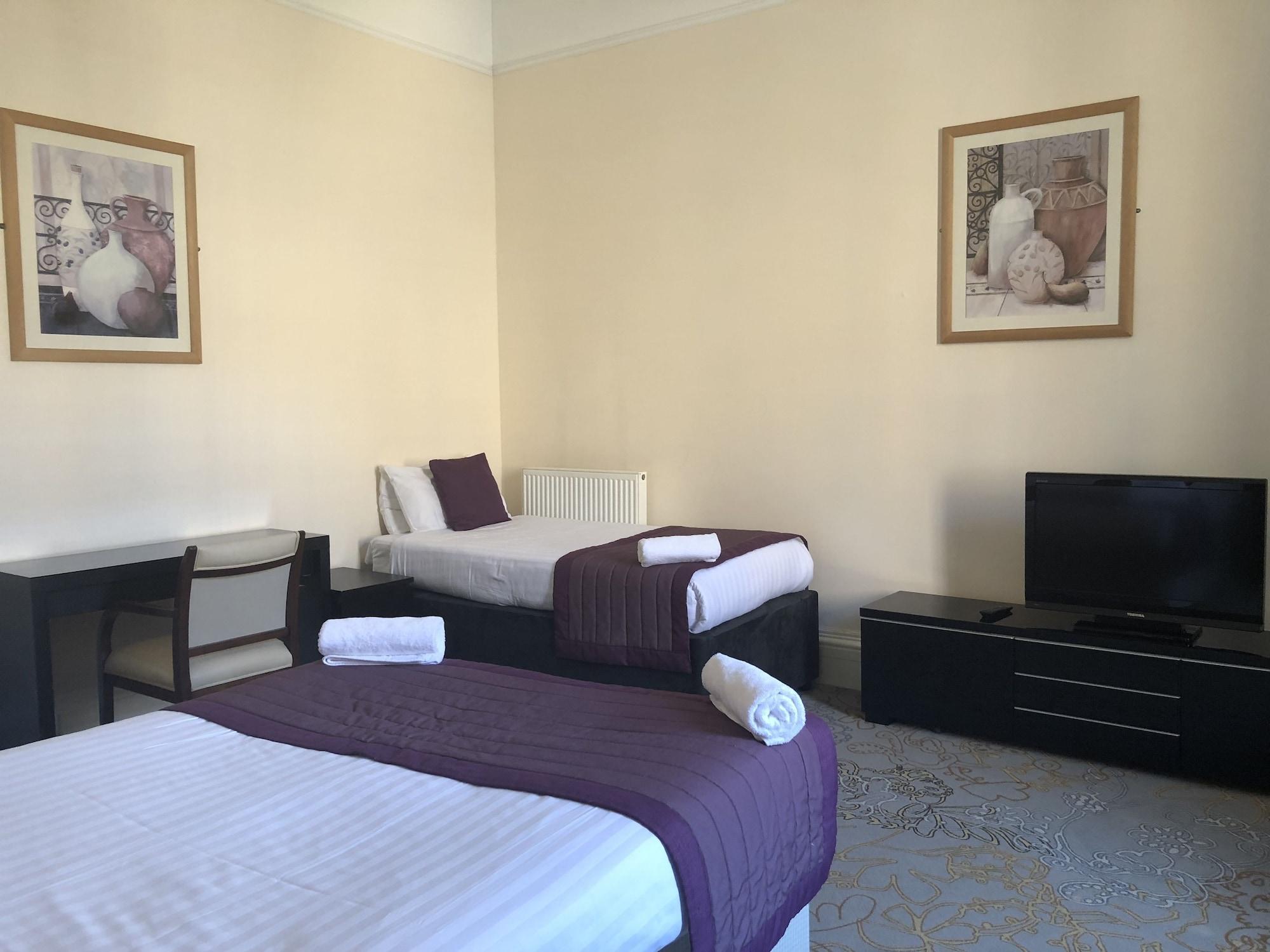 Cairn & 3* Edinburgh