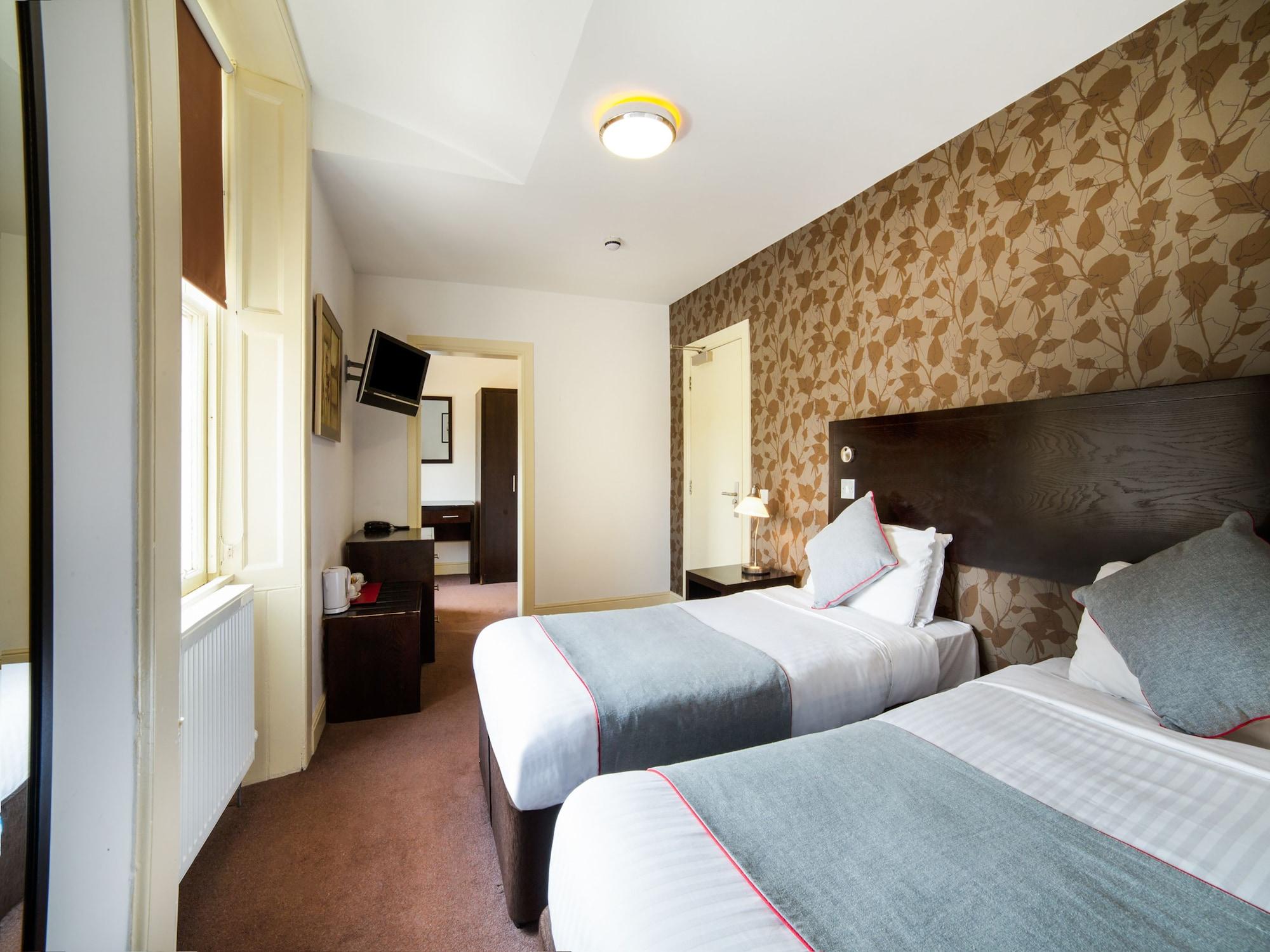 Victoria Park House Hostel *