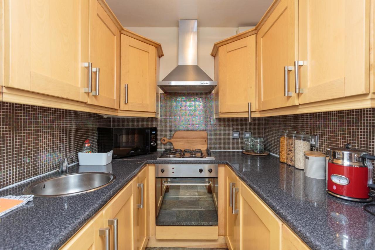 Beautiful Hideout In Center Of Apartment *