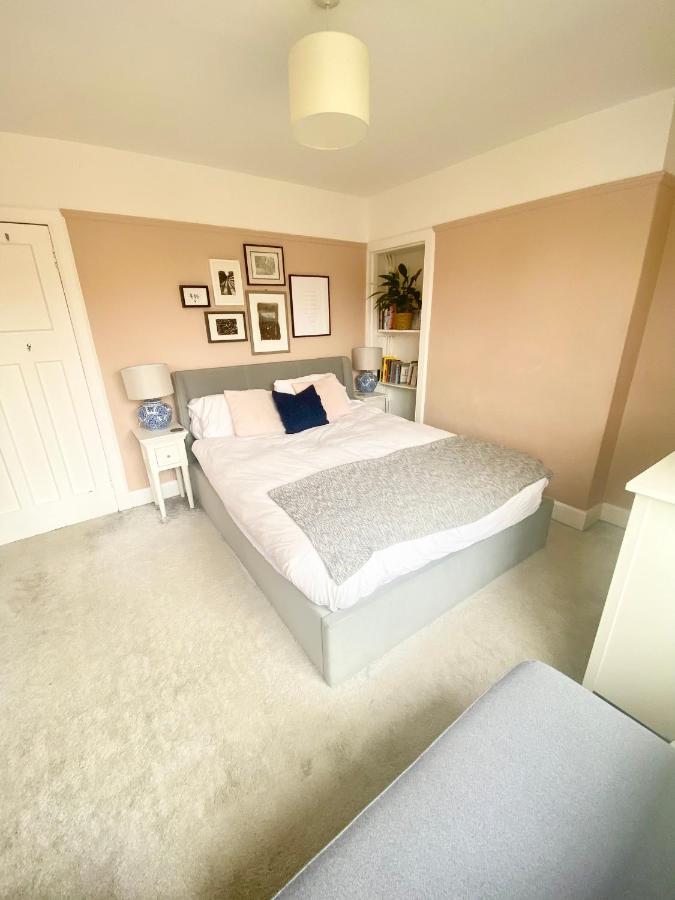 Sunny, Stylish 2-bed In Morningside Ferienhaus