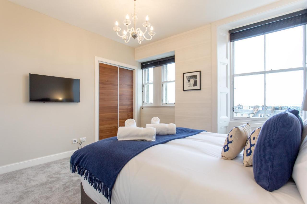 Apartment Exclusive 2 Bed, Free Private Parking, In West End