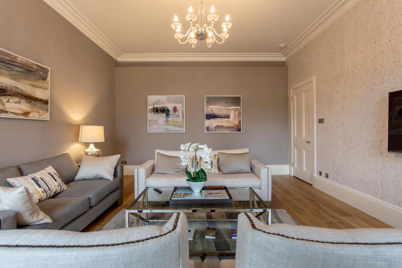Apartment Exclusive 2 Bed, Free Private Parking, In West End *