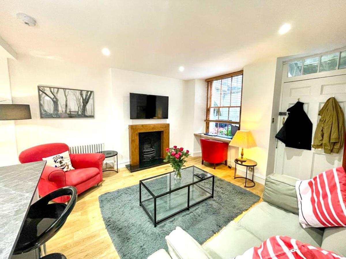 Prime New Town. Newly Reno'd Cosy Nest Apartment Edinburgh