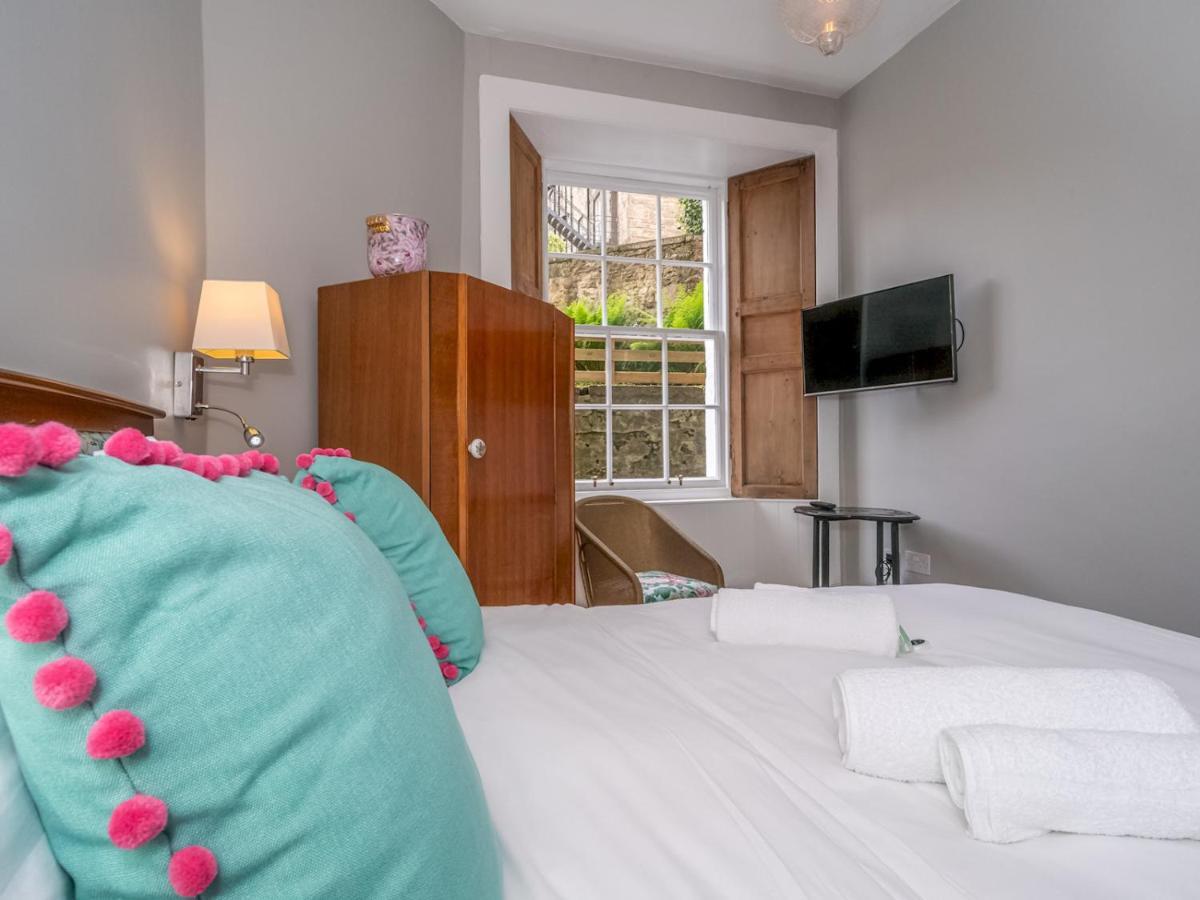 Ferienhaus Pass The Keys Superb 3beds House In Chic Area Of The Centre EDI