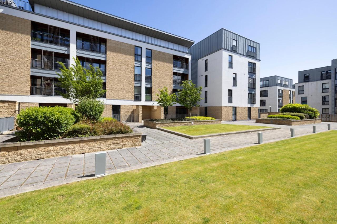 Joivy Modern 2 Bed Flat Near Inverleith Park, With Terrace And Free Parking