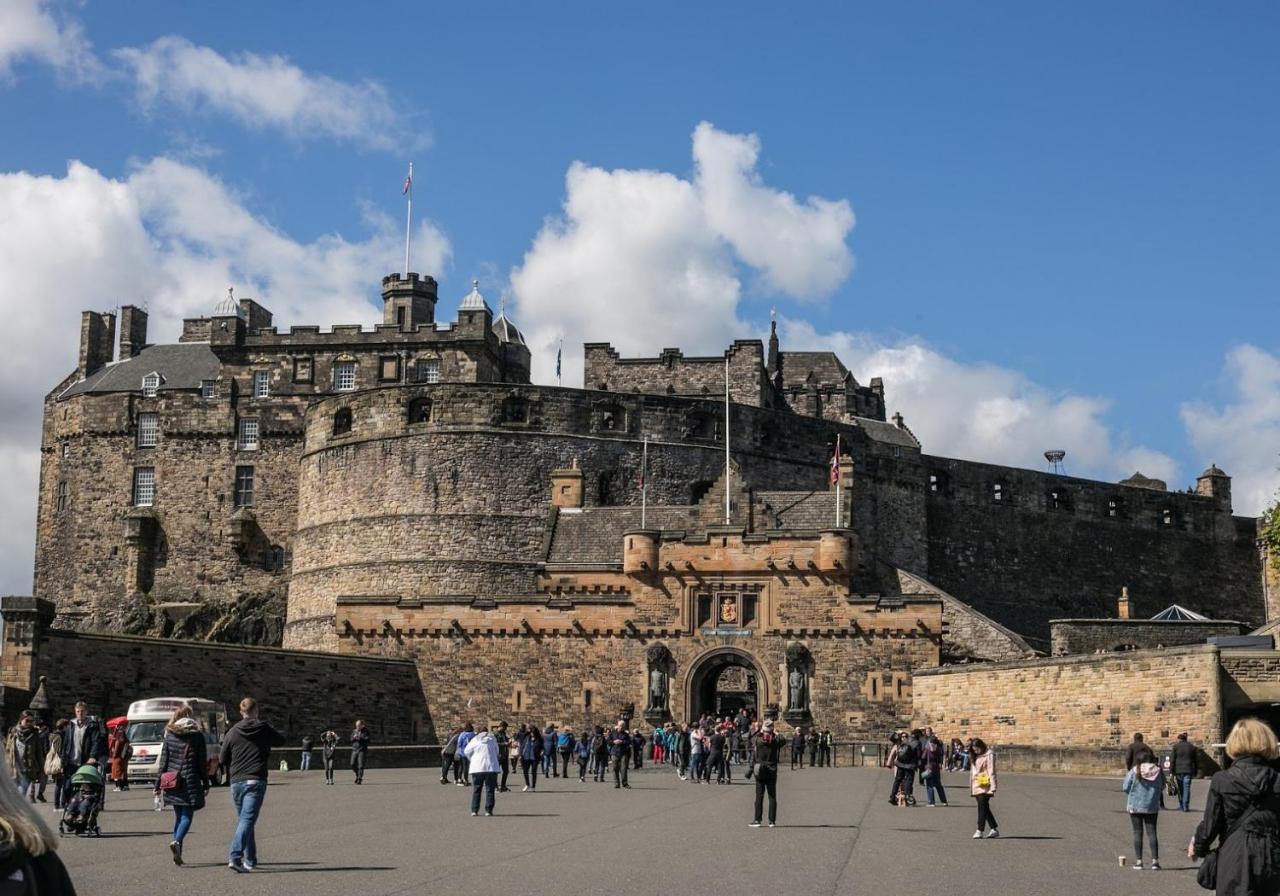 Beautiful 2 Bedroom House In Holiday home Edinburgh