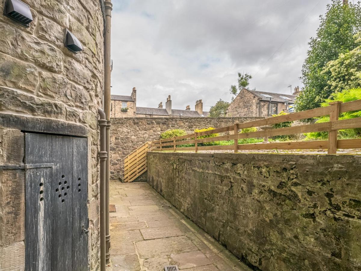 Ferienhaus Pass The Keys Superb 3beds House In Chic Area Of The Centre EDI