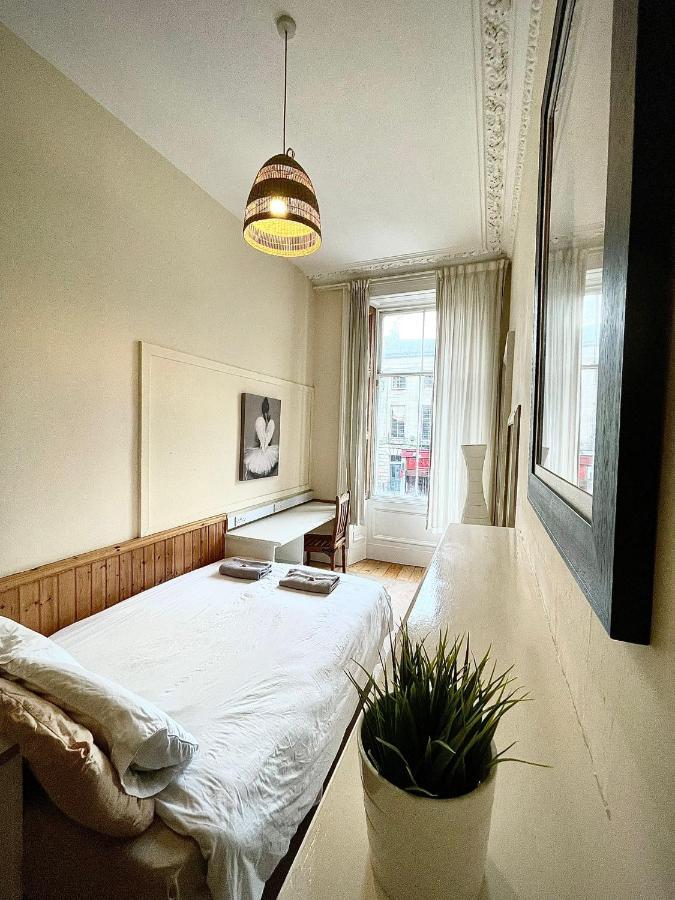 Central - Large Groups Apartment
