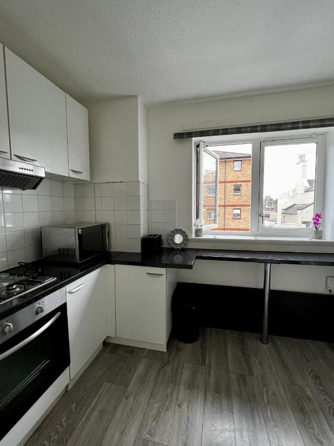 Lovely 2 Bedroom - Centre Apartment Edinburgh