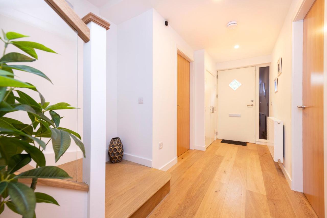 Modern 3-storey 3-bedroom * Edinburgh