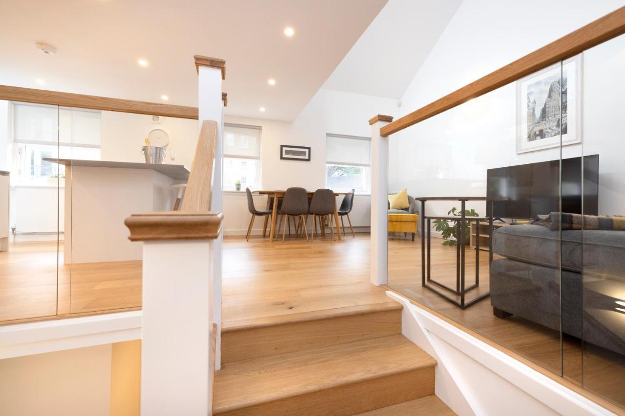 Modern 3-storey 3-bedroom * Edinburgh