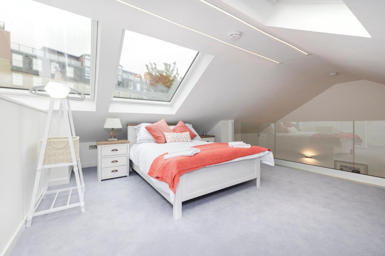 Modern 3-storey 3-bedroom Edinburgh
