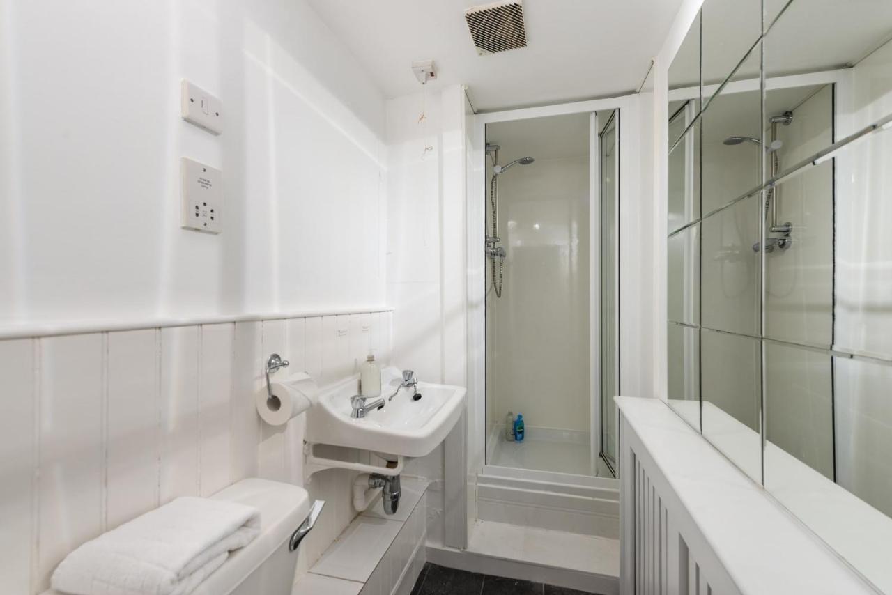 Apartment Luxury 3 Bedroom On Edinburgh's Royal Mile Edinburgh