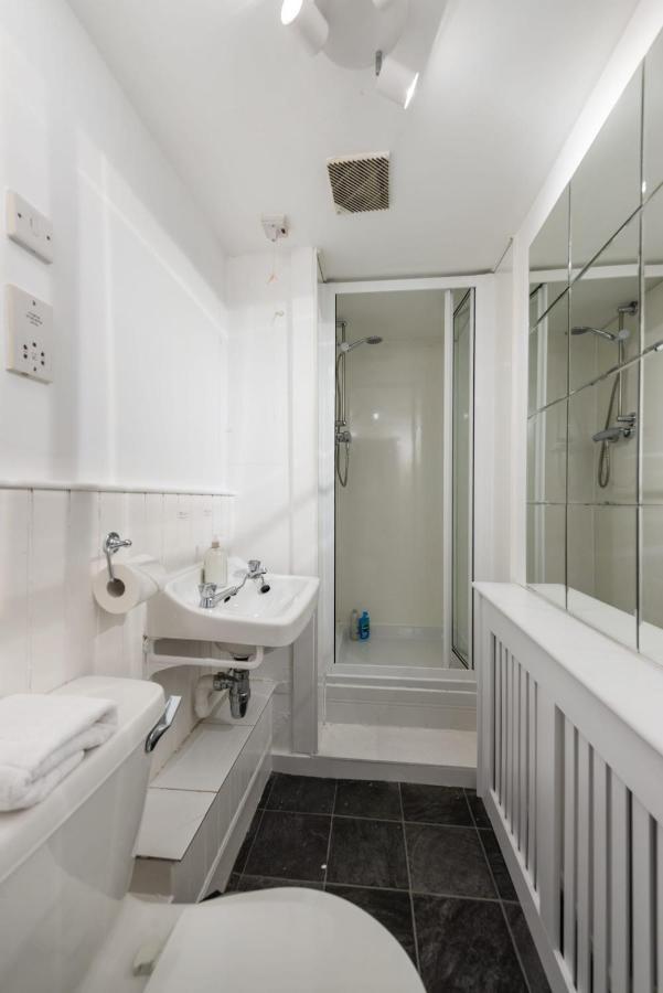 Apartment Luxury 3 Bedroom On Edinburgh's Royal Mile Edinburgh