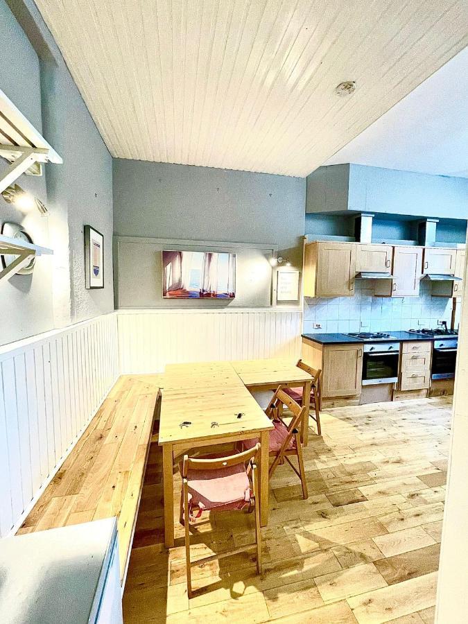 Central - Large Groups Apartment EDI